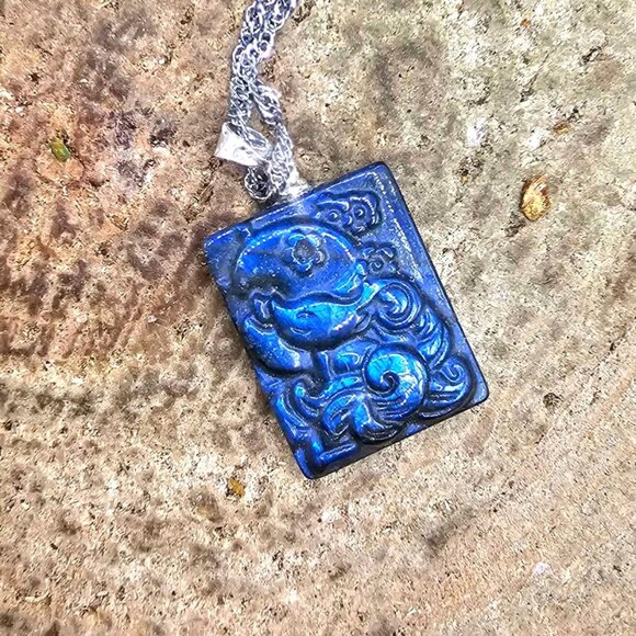 Nature Labradorite Carved Flashy Nine Tails Fox Pendant Necklace - Picture 3 of 10